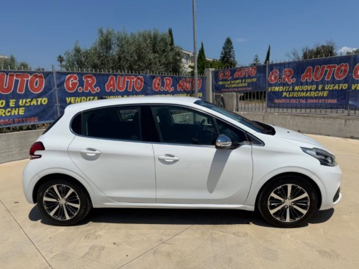 Peugeot 208 1.2 puretech Active s&s 100cv (5)