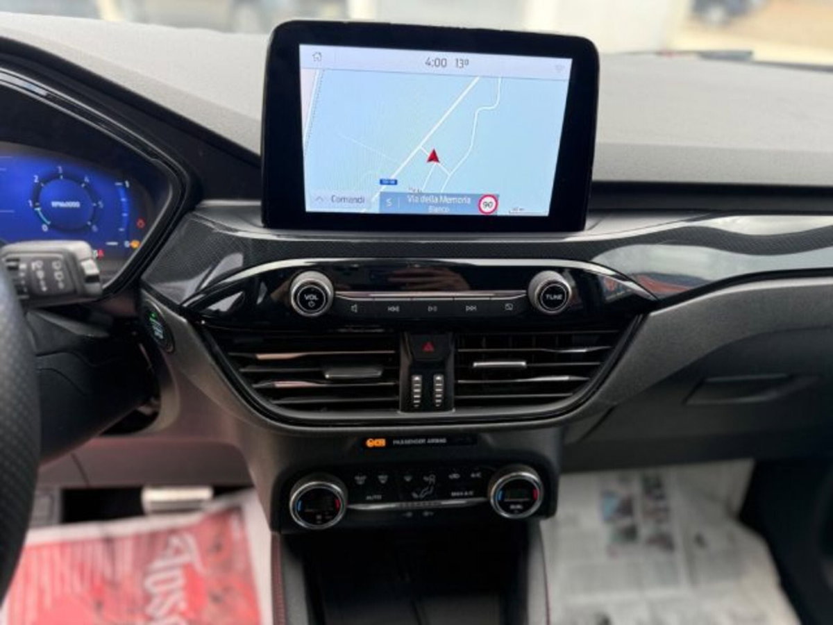 Ford Kuga 1.5 EcoBlue 120 CV 2WD ST-Line (19)