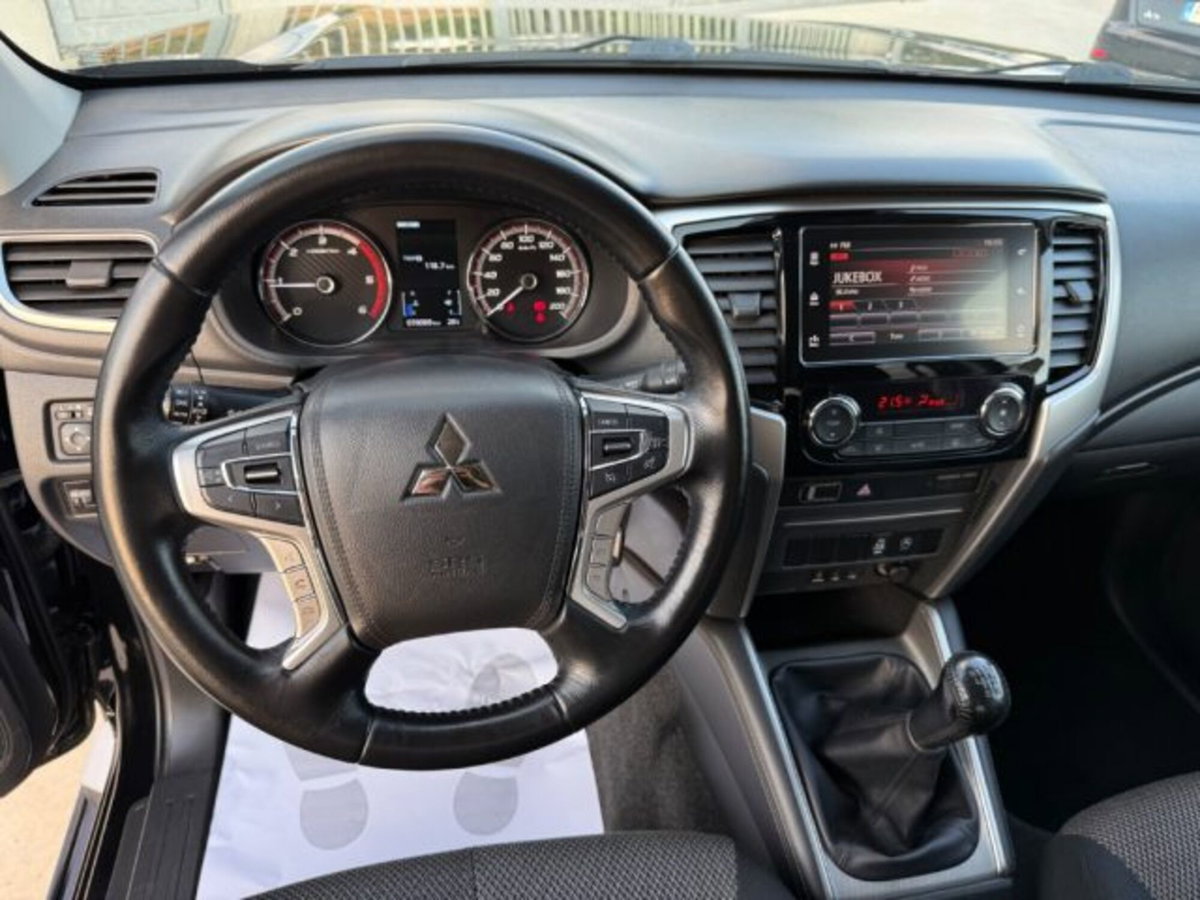 Mitsubishi L200 2.3 D Double Cab 4x4 Hurricane (20)