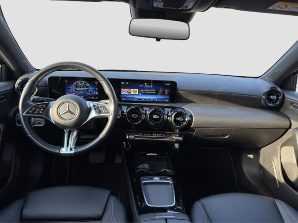 Mercedes-Benz Classe A 180 Automatic Executive (12)