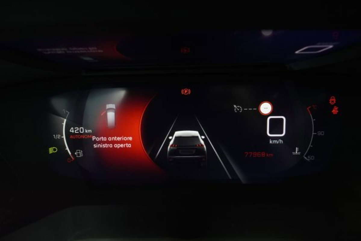 Peugeot 2008 PureTech 100 S&S Allure Pack (15)