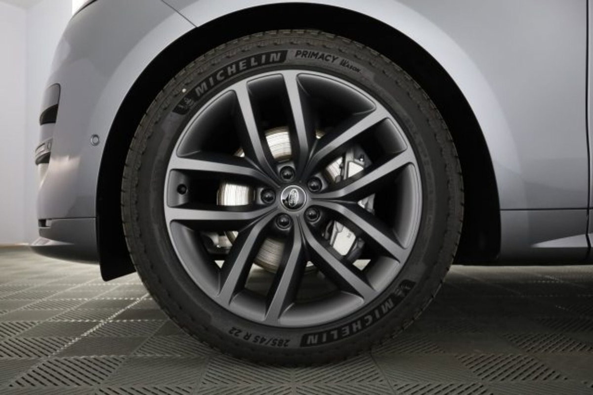 Land Rover Range Rover Sport 3.0D l6 300 CV HSE Dynamic Stealth (16)