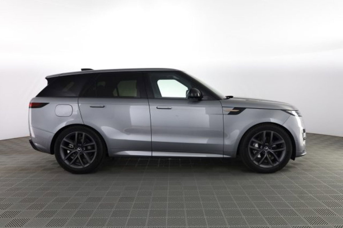 Land Rover Range Rover Sport 3.0D l6 300 CV HSE Dynamic Stealth (3)