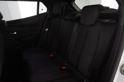 Peugeot 2008 PureTech 100 S&S Allure Pack (11)