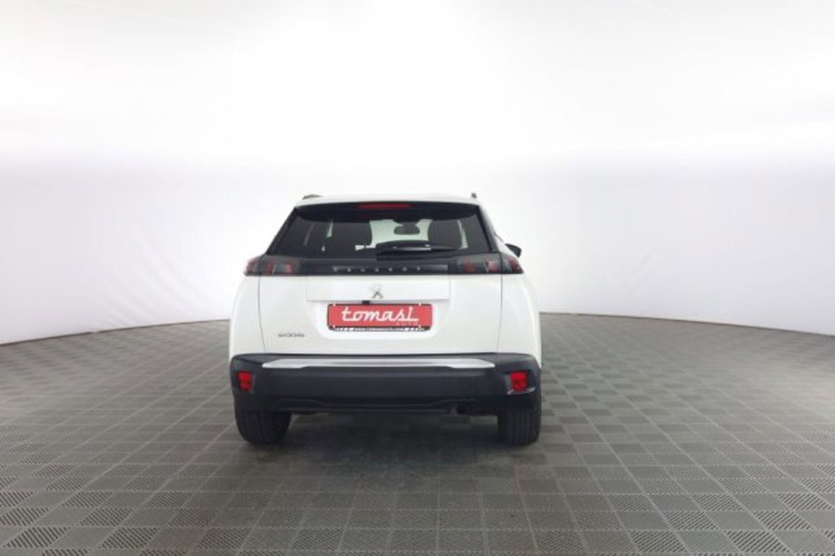 Peugeot 2008 PureTech 100 S&S Allure Pack (5)