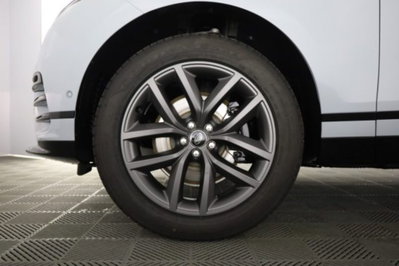 Land Rover Range Rover Velar 2.0D I4 204 CV (16)