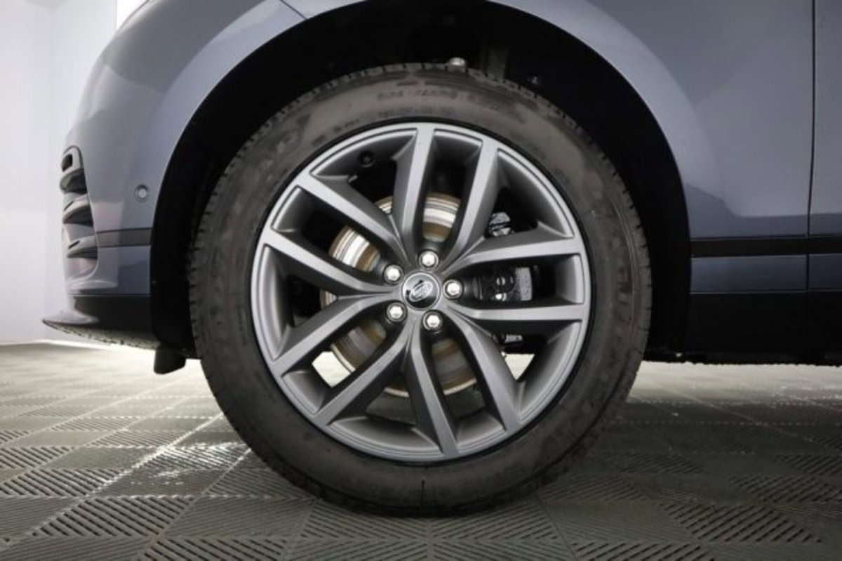Land Rover Range Rover Velar 2.0D I4 204 CV (15)
