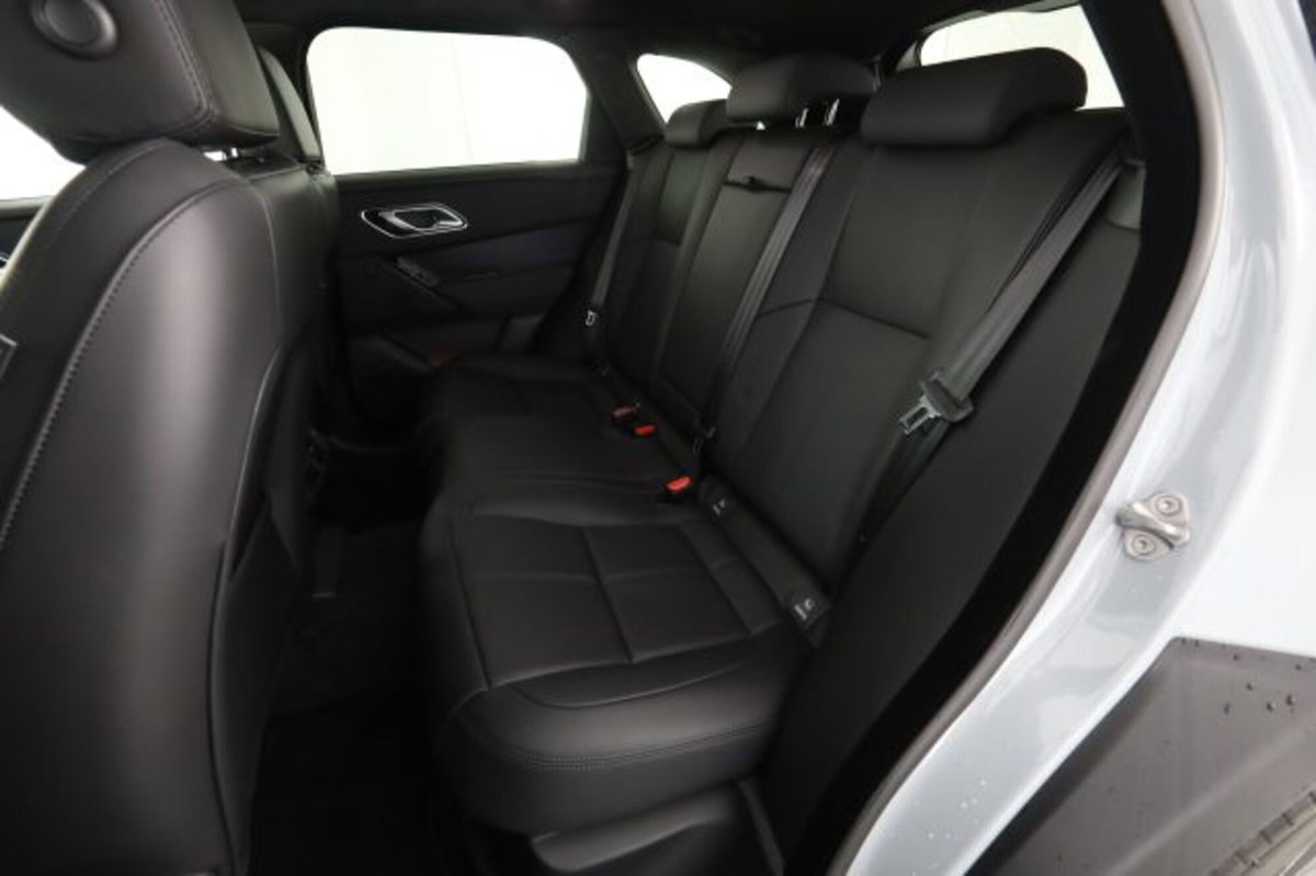 Land Rover Range Rover Velar 2.0D I4 204 CV (11)