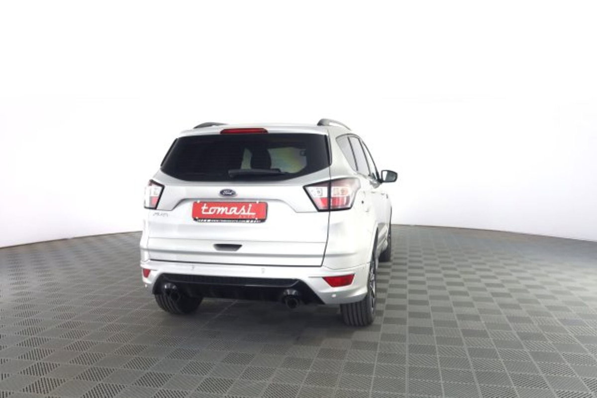 Ford Kuga 1.5 TDCI 120 CV S&S 2WD ST-Line (5)