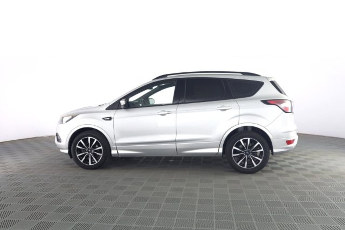 Ford Kuga 1.5 TDCI 120 CV S&S 2WD ST-Line (7)