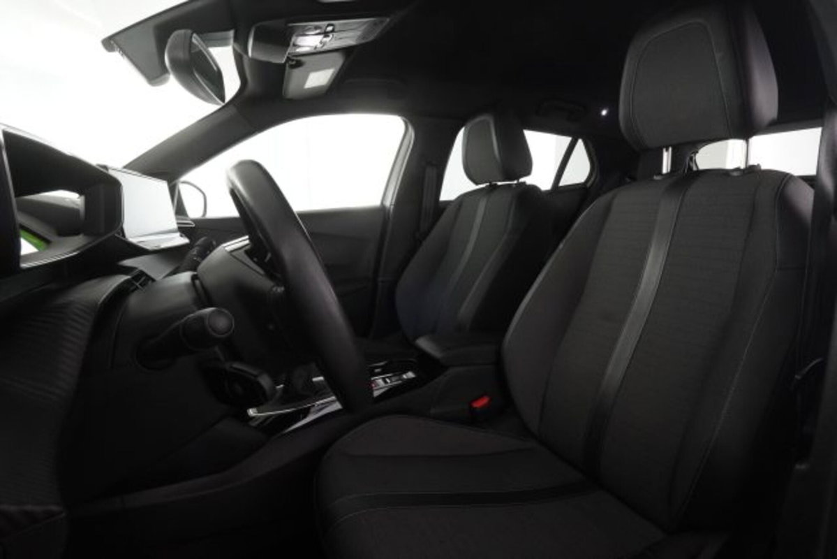 Peugeot 2008 PureTech 100 S&S Allure Pack (10)