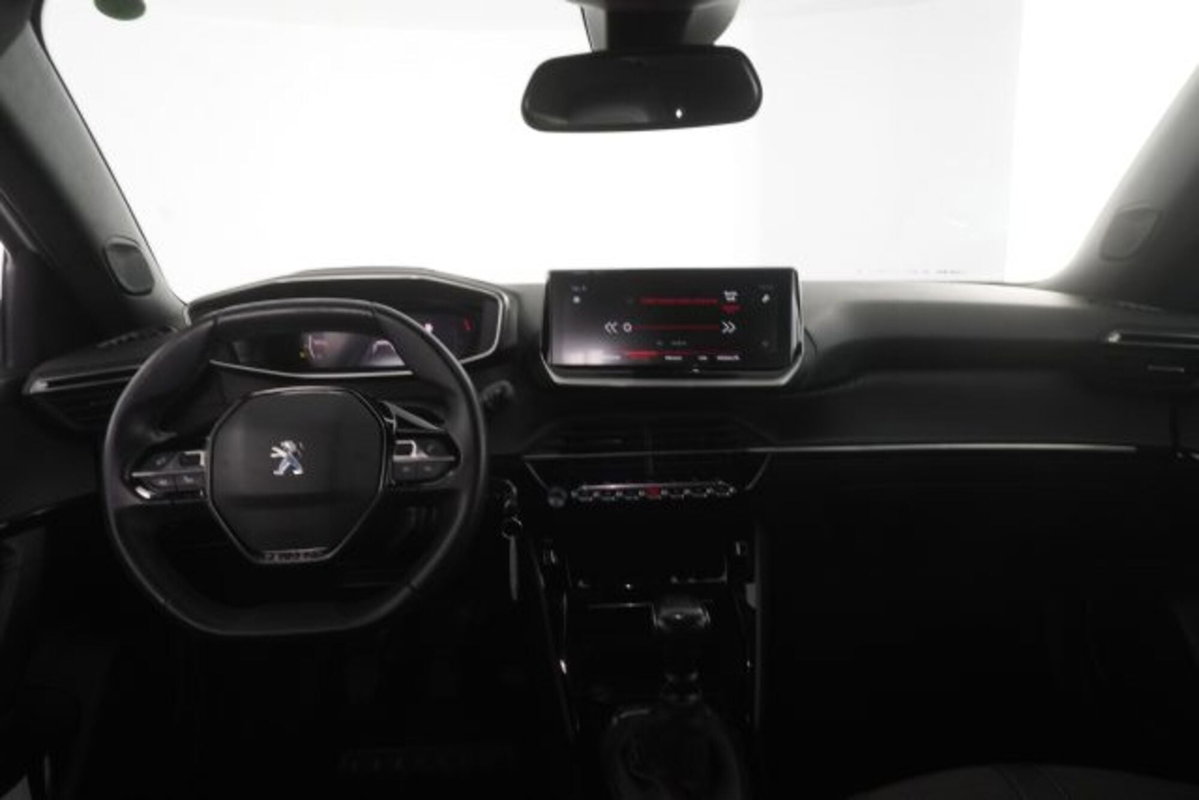 Peugeot 2008 PureTech 100 S&S Allure Pack (12)