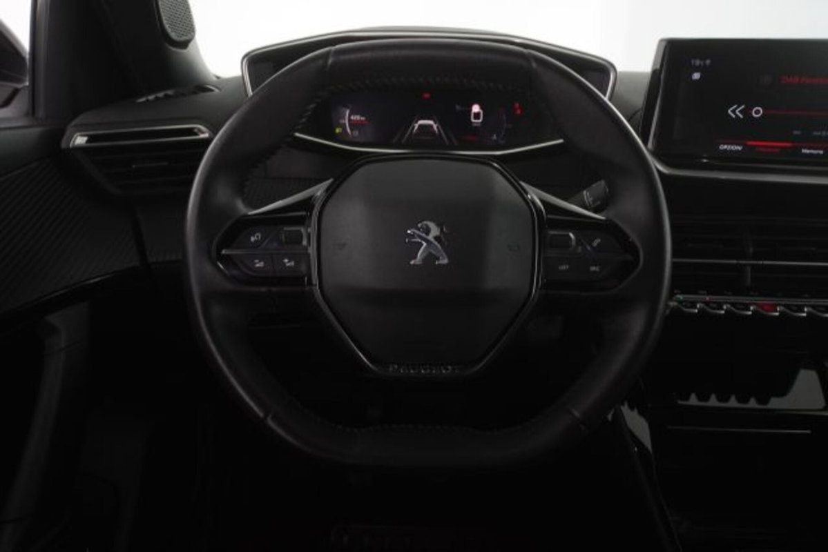 Peugeot 2008 PureTech 100 S&S Allure Pack (13)