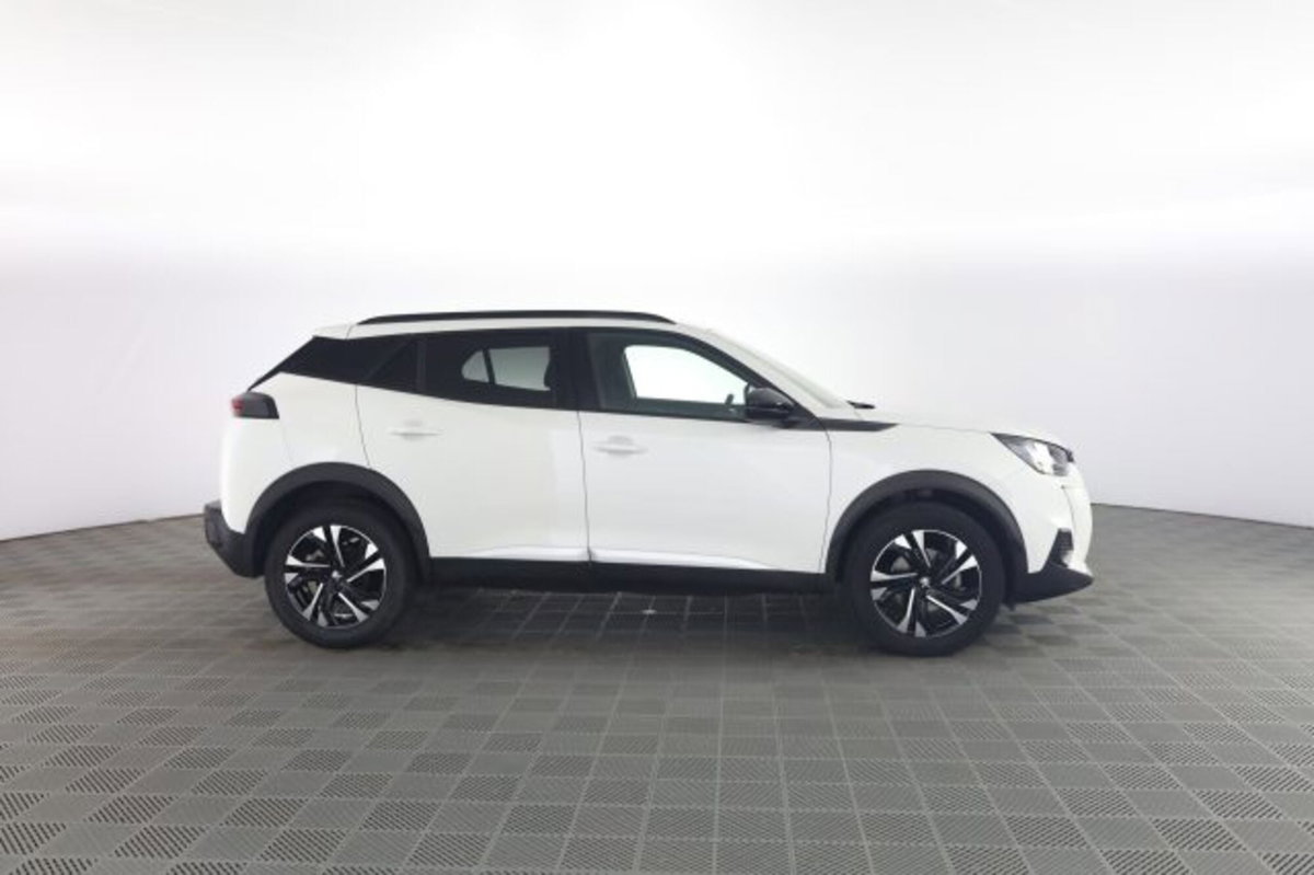 Peugeot 2008 PureTech 100 S&S Allure Pack (3)