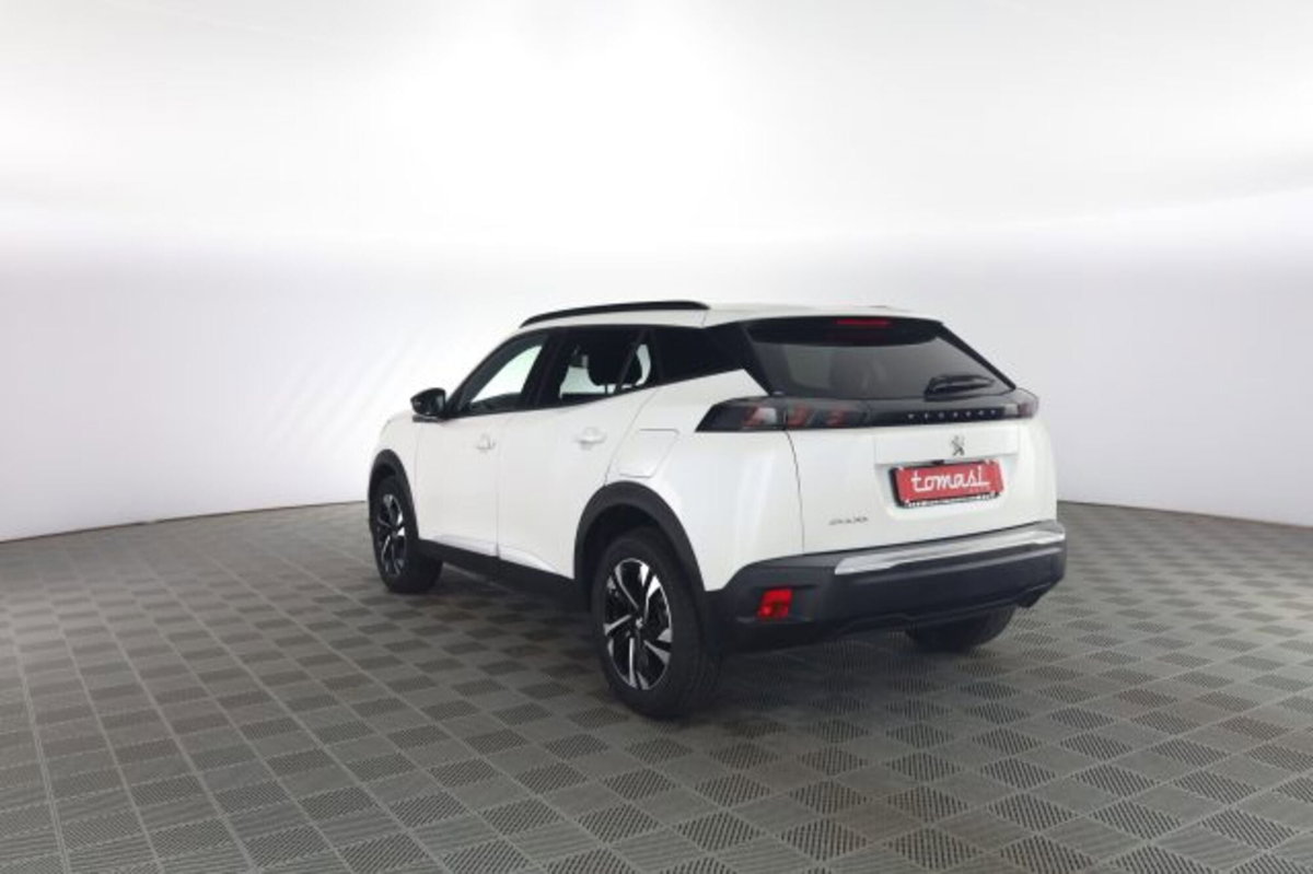 Peugeot 2008 PureTech 100 S&S Allure Pack (6)