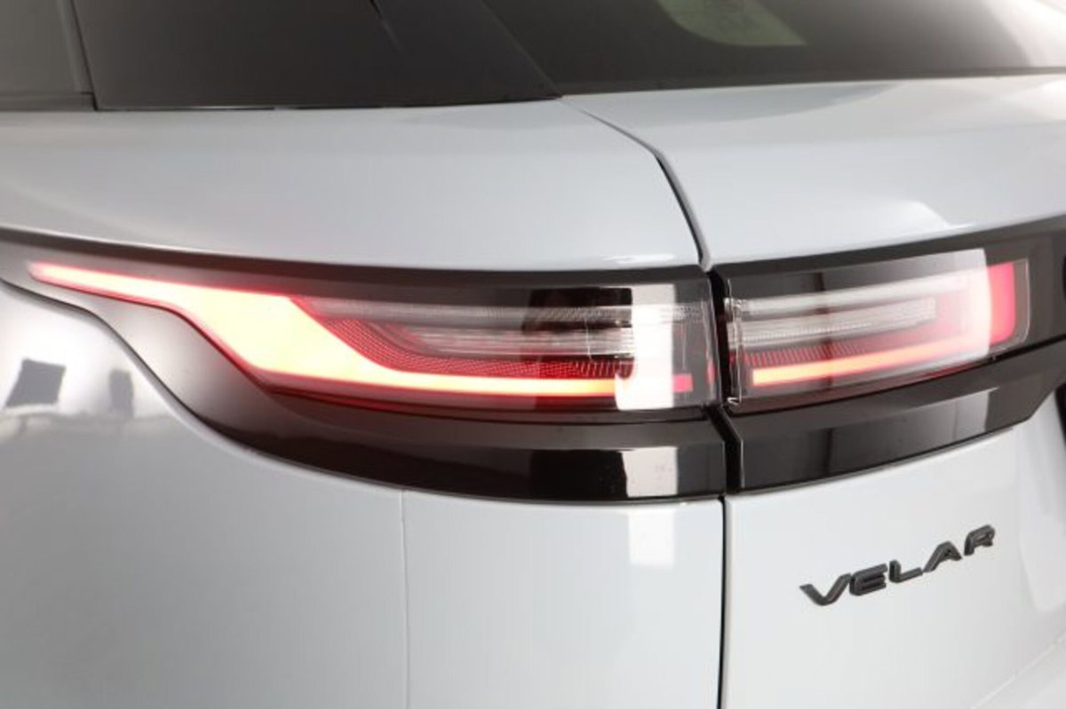 Land Rover Range Rover Velar 2.0D I4 204 CV (17)