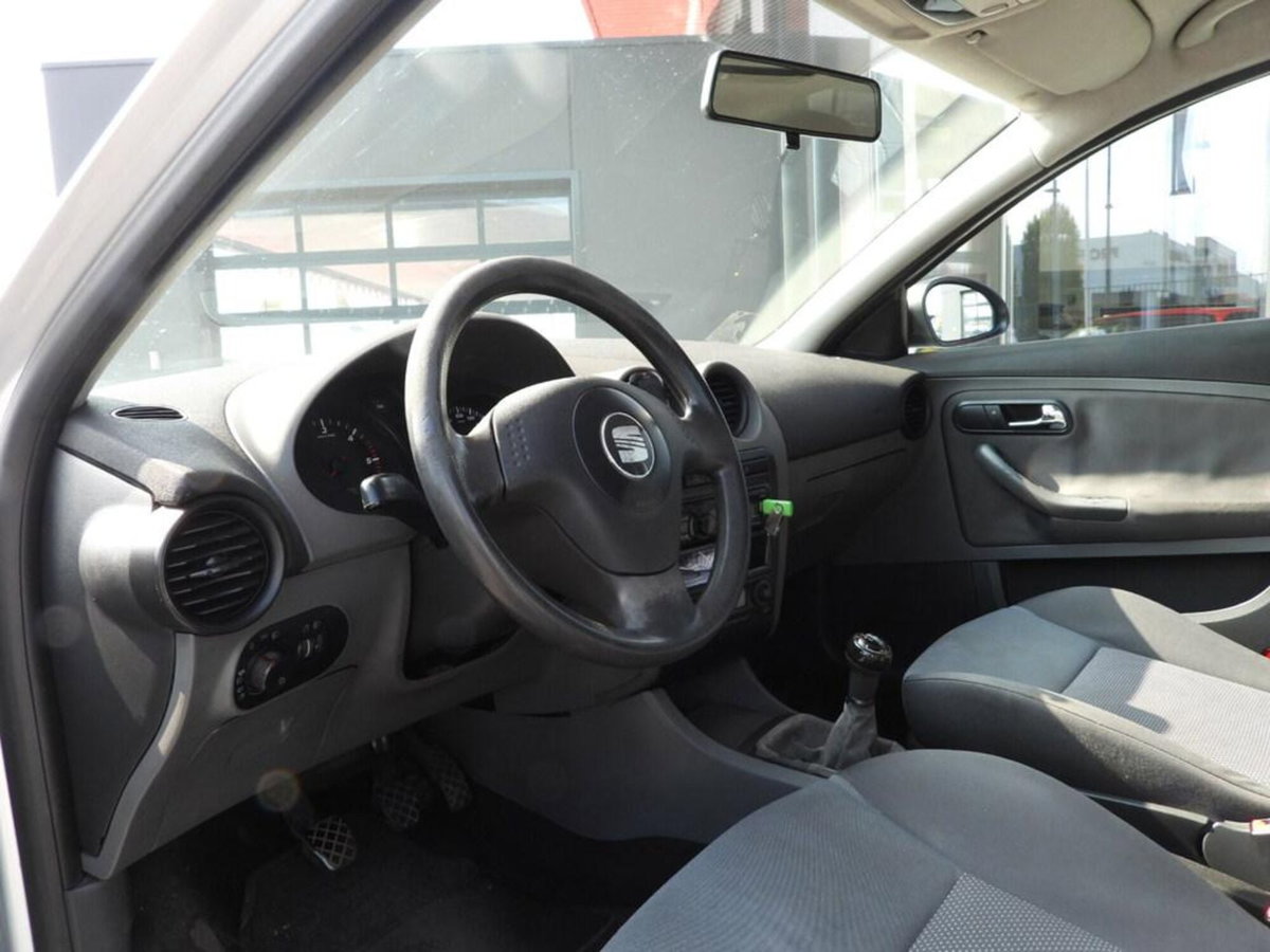 SEAT Ibiza 1.4 TDI 5p. Stylance (8)
