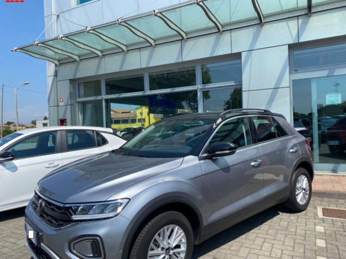 Volkswagen T-Roc 1.5 tsi Life dsg (10)