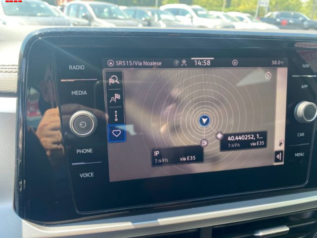 Volkswagen T-Roc 1.5 tsi Life dsg (6)