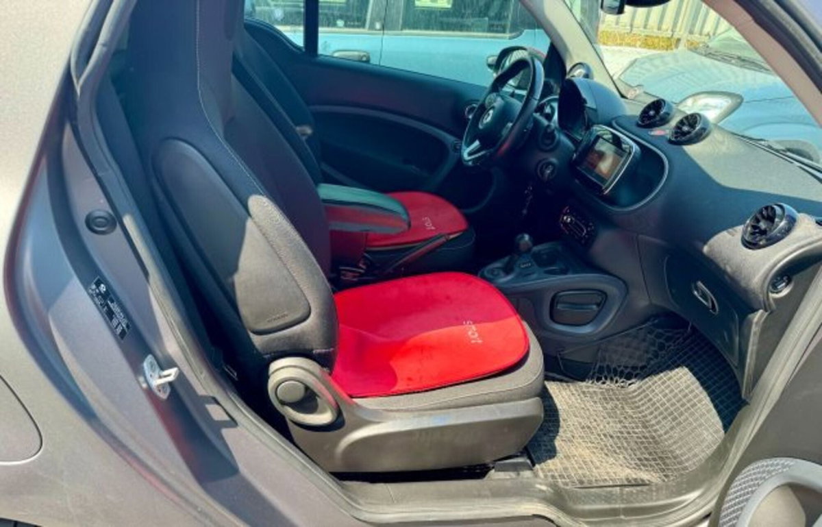 smart Fortwo 90 0.9 Turbo twinamic Urbanrunner Passion (9)