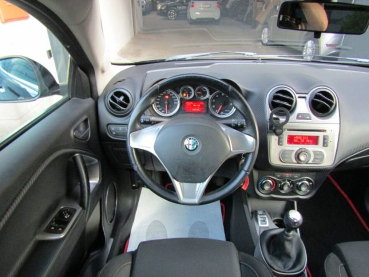 Alfa Romeo MiTo 1.4 105 CV M.air S&S Distinctive Sport Pack (16)