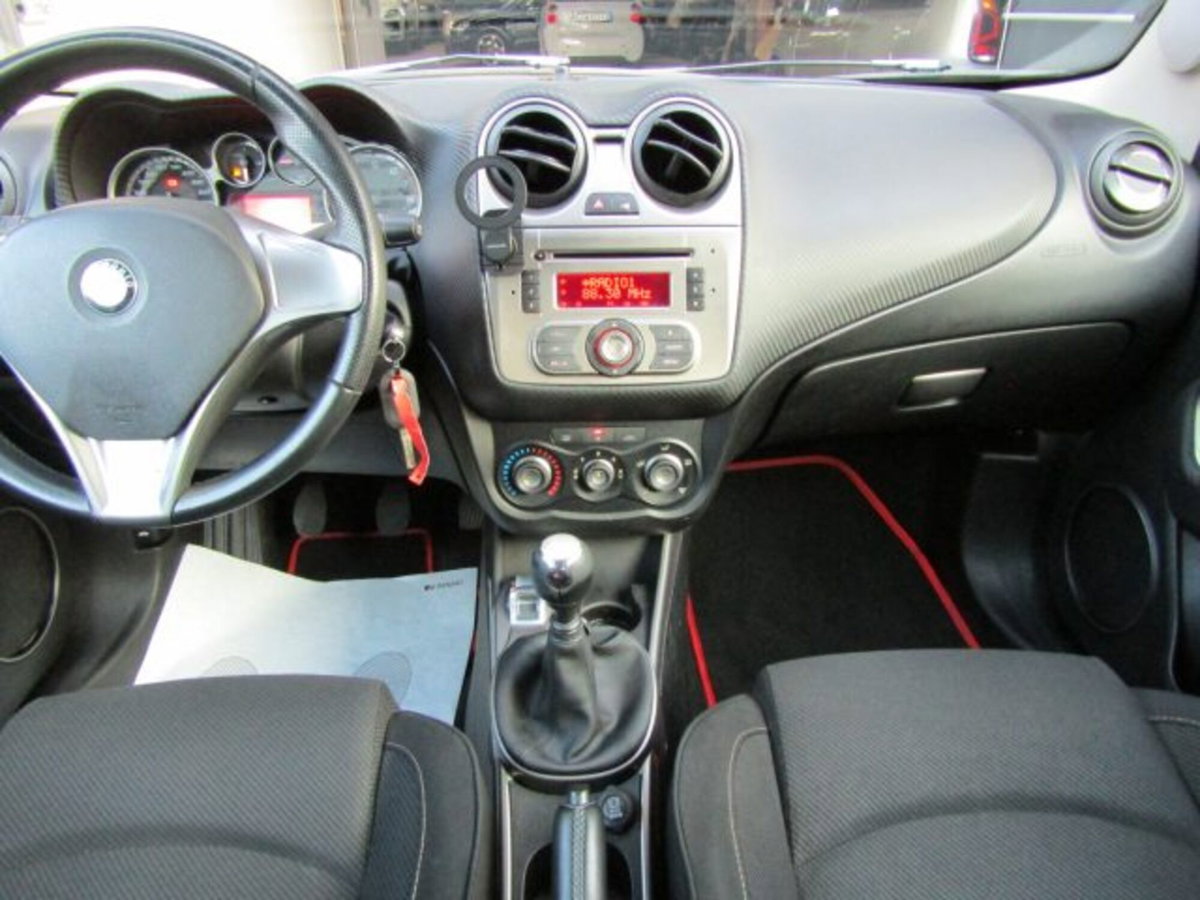 Alfa Romeo MiTo 1.4 105 CV M.air S&S Distinctive Sport Pack (17)
