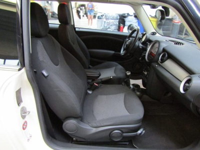 MINI Mini 1.6 16V Cooper D (13)