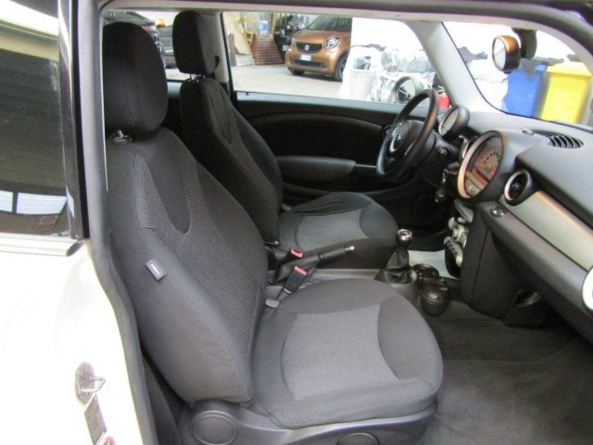 MINI Mini 1.4 16V One (55kW) (12)