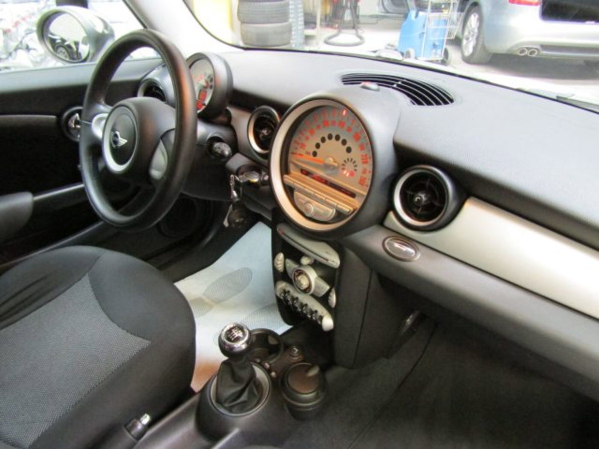 MINI Mini 1.4 16V One (55kW) (13)