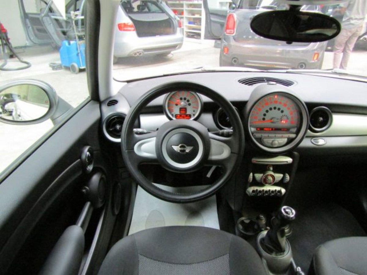 MINI Mini 1.4 16V One (55kW) (16)