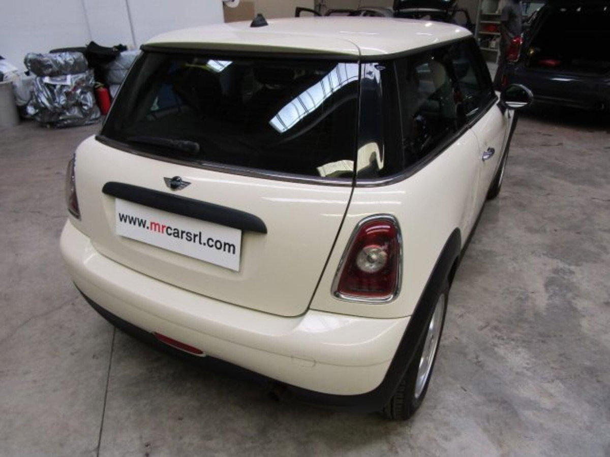 MINI Mini 1.4 16V One (55kW) (4)