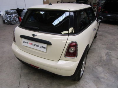 MINI Mini 1.4 16V One (55kW) (4)