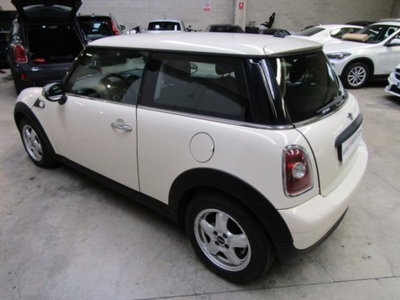 MINI Mini 1.4 16V One (55kW) (6)