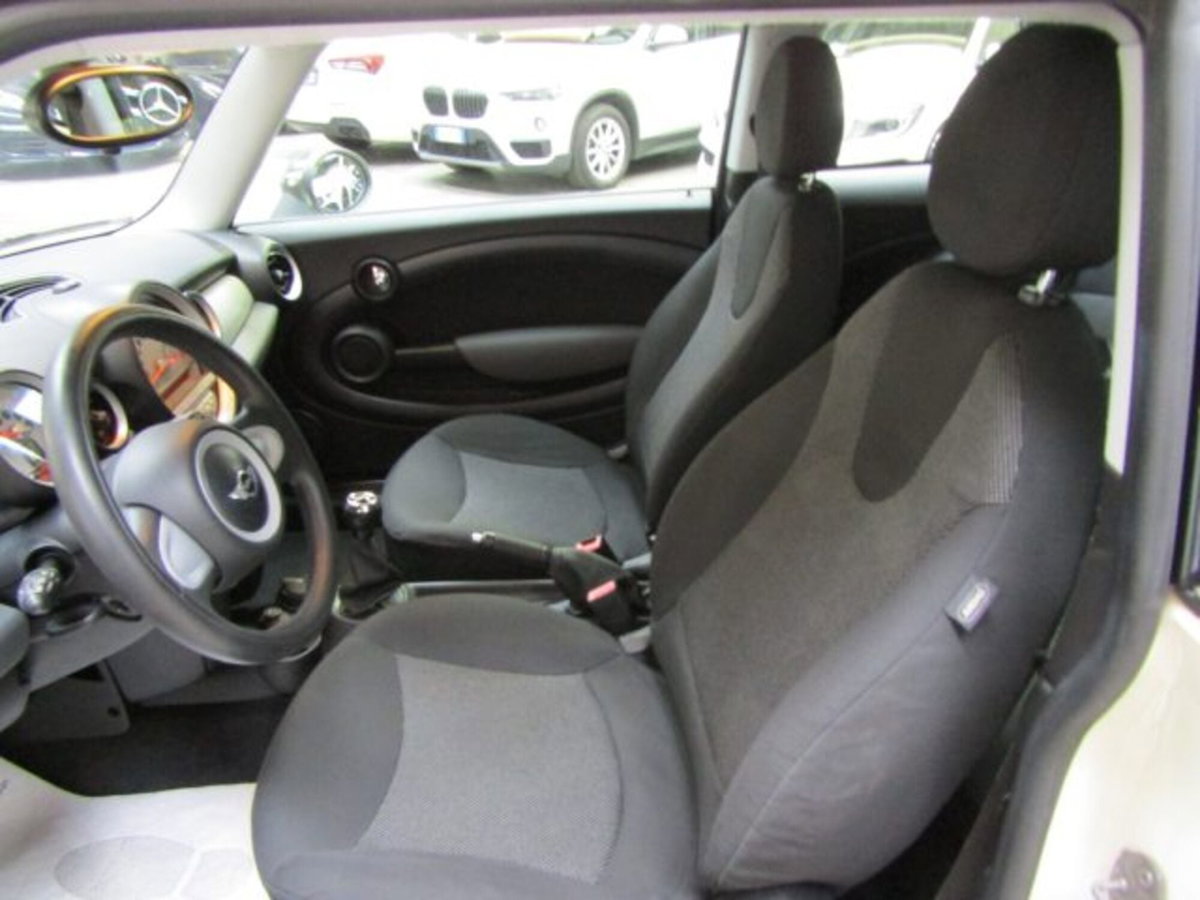 MINI Mini 1.4 16V One (55kW) (8)