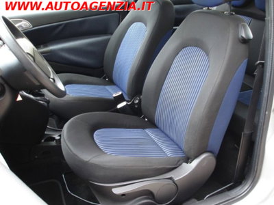 Lancia Ypsilon 1.3 MJT 75 CV New Oro (14)