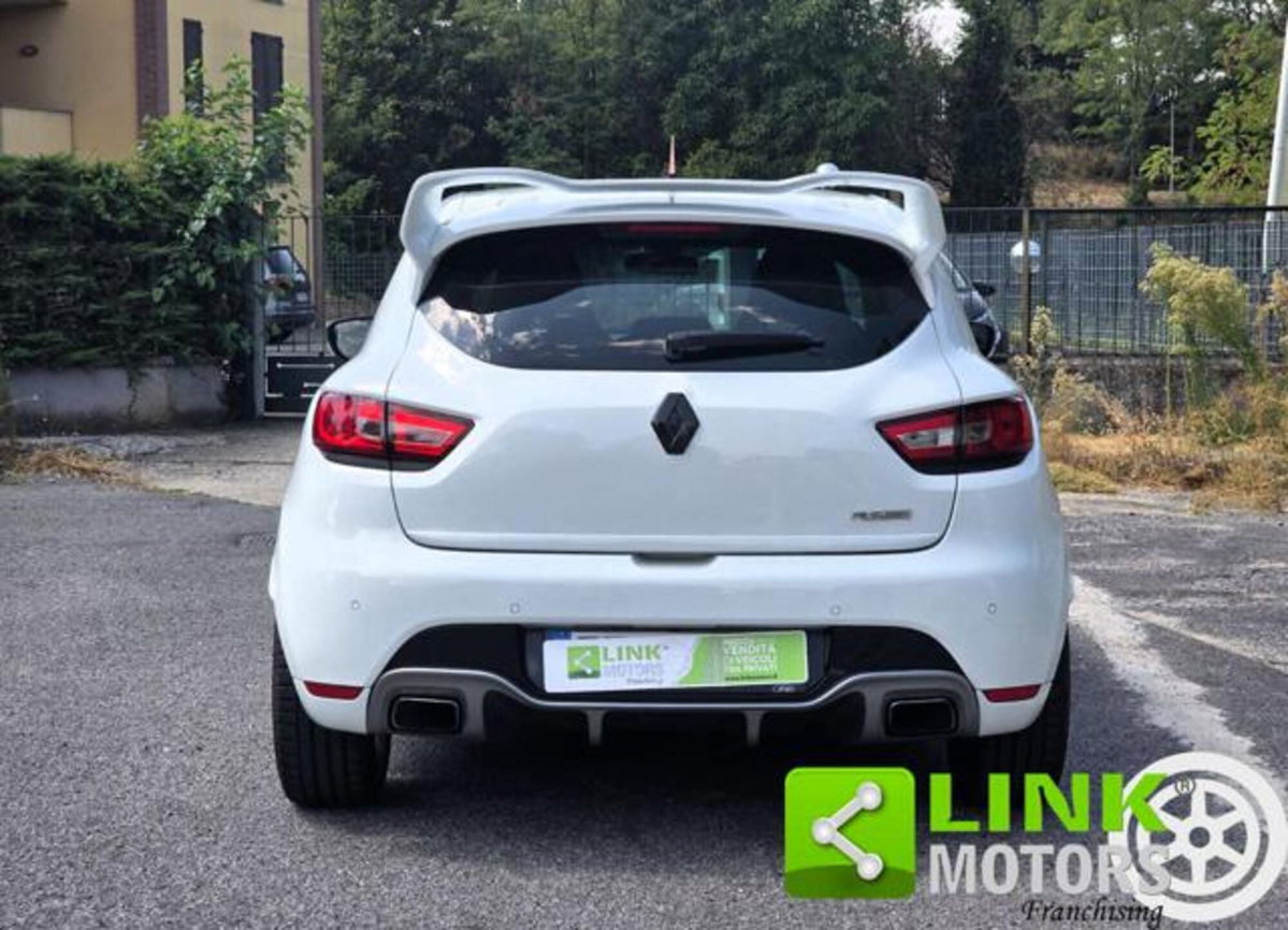 Renault Clio 1.6 T 220CV EDC Start&Stop 5 porte R.S. Trophy (2)