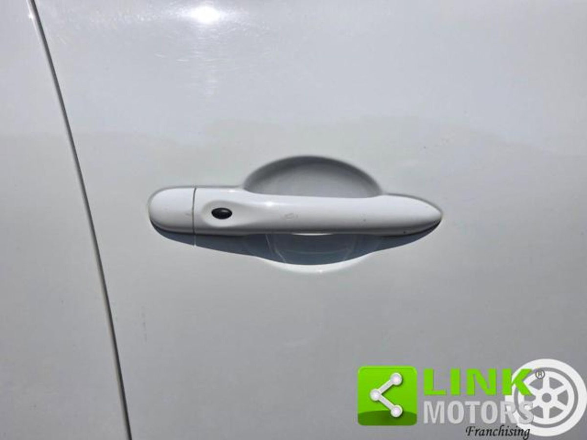 Renault Clio 1.6 T 220CV EDC Start&Stop 5 porte R.S. Trophy (20)