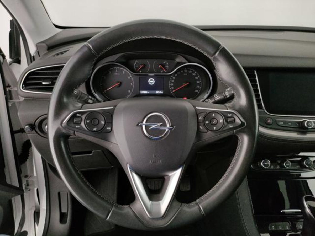 Opel Grandland X 1.5 diesel Ecotec Start&Stop Elegance (9)