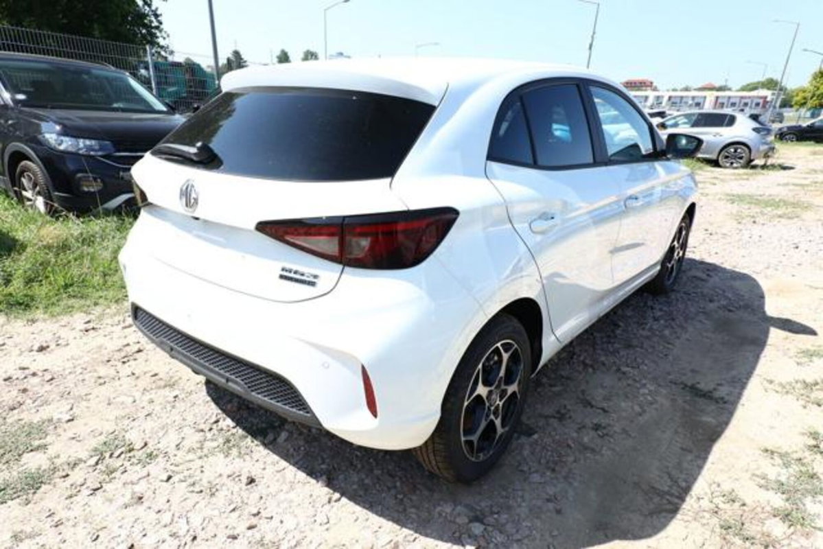 Mg MG3 1.5 hybrid+ Luxury auto (3)