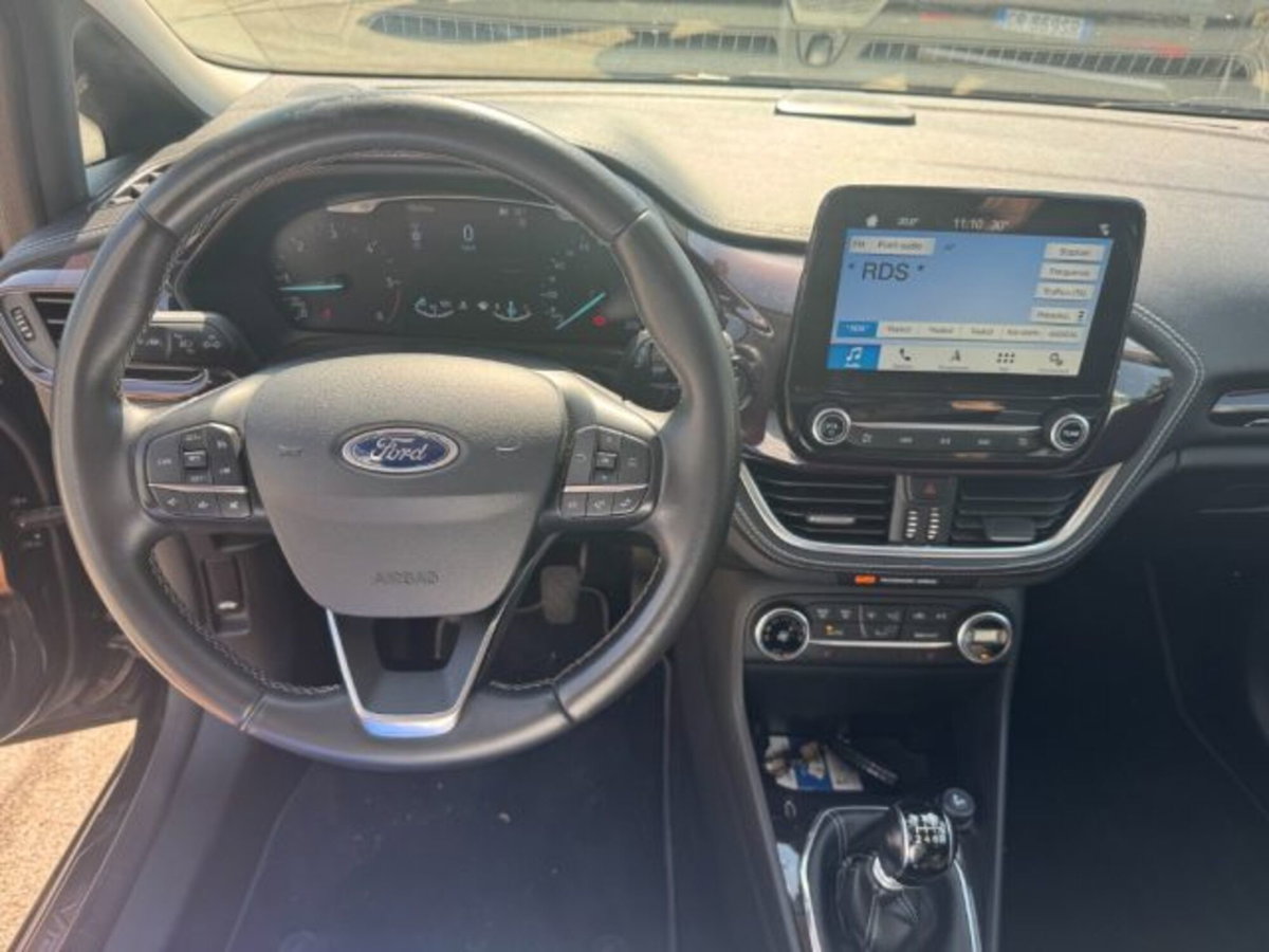Ford Fiesta 1.5 TDCi 5 porte Vignale (12)