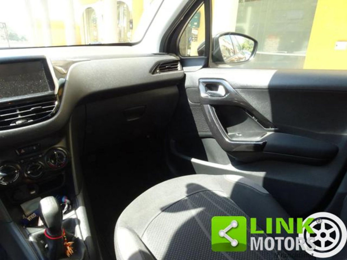 Peugeot 208 82 5p. GPL Access (11)