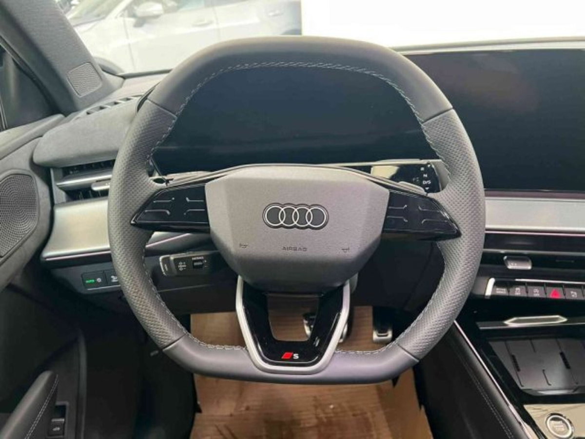 Audi Q3 Sportback 35 TDI quattro S tronic S line edition (8)