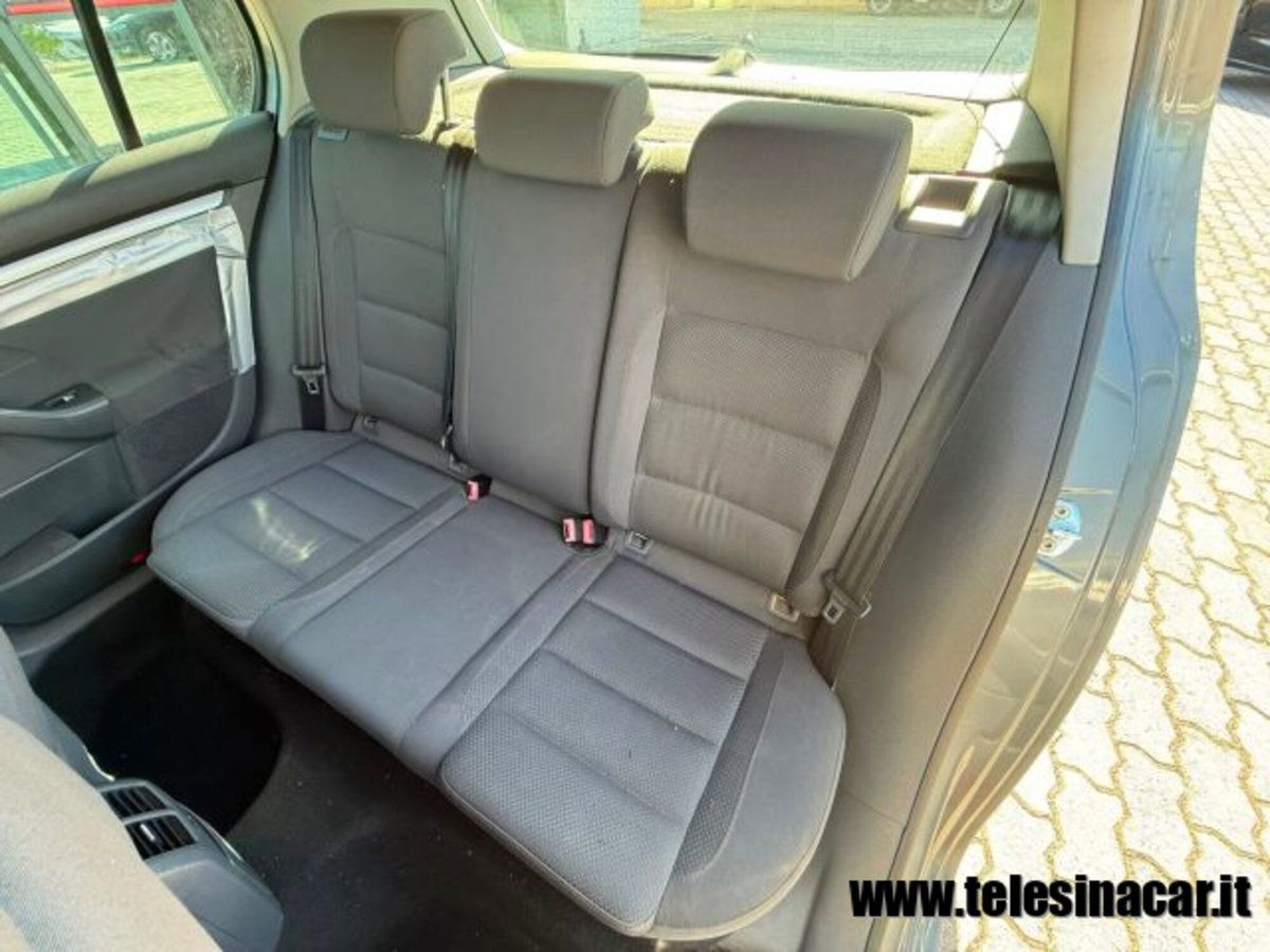 Volkswagen Golf 2.0 TDI 140CV DPF 5p. Highline (13)
