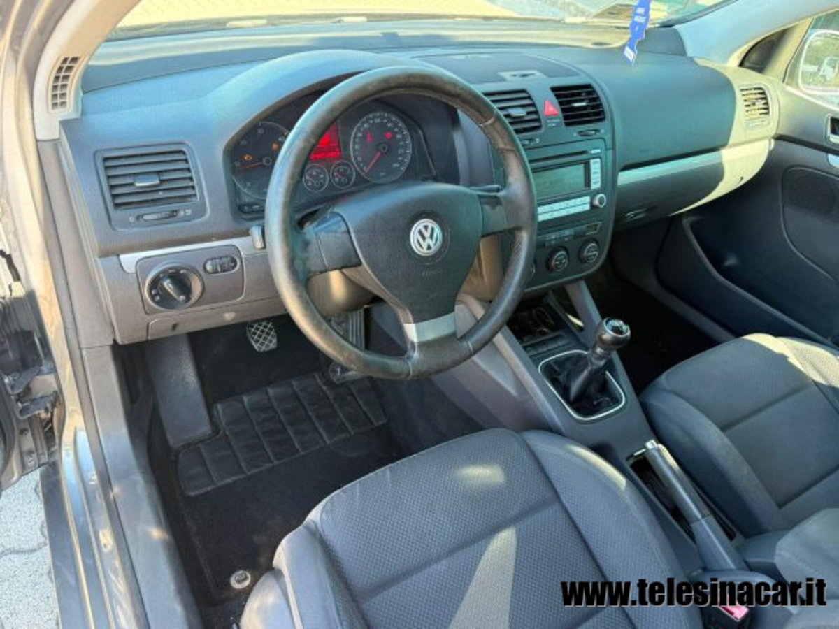 Volkswagen Golf 2.0 TDI 140CV DPF 5p. Highline (9)