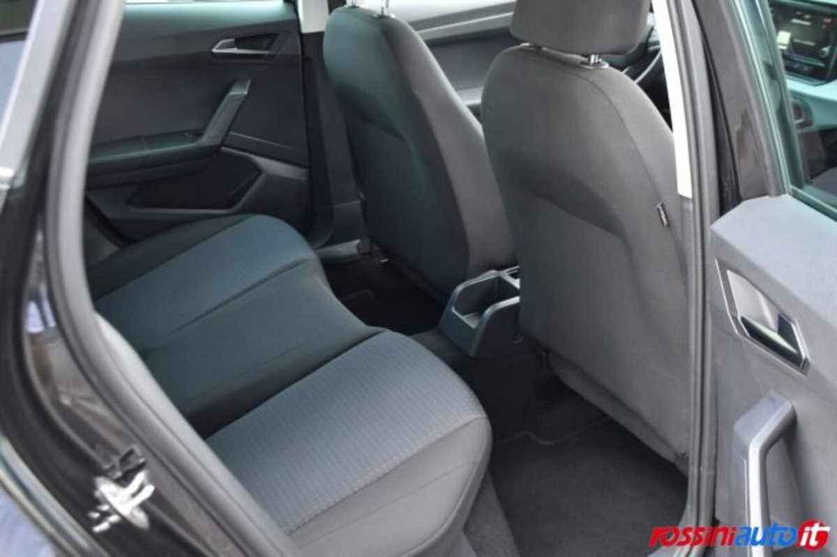 SEAT Arona 1.0 ecotsi Black Edition 95cv (13)