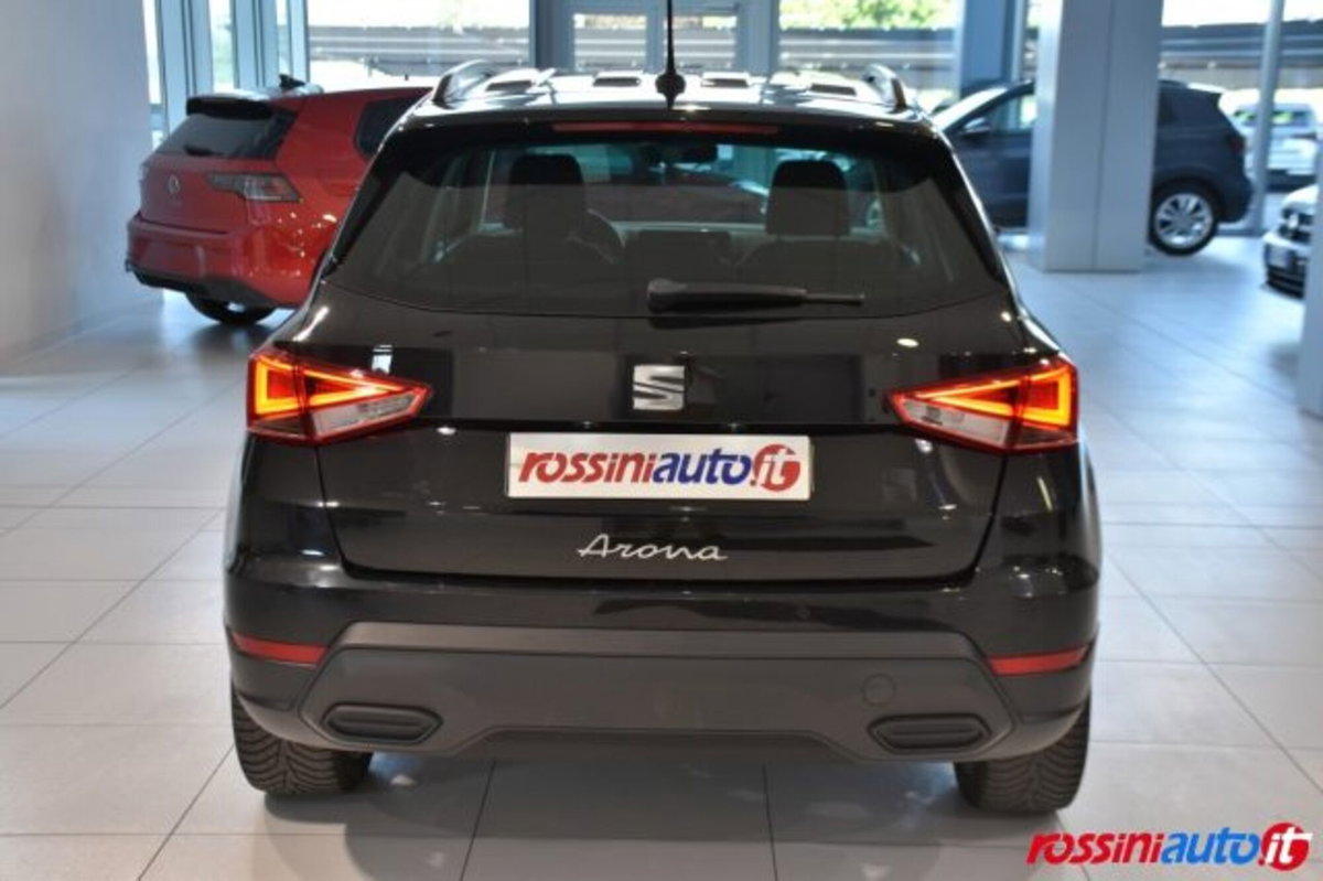 SEAT Arona 1.0 ecotsi Black Edition 95cv (4)