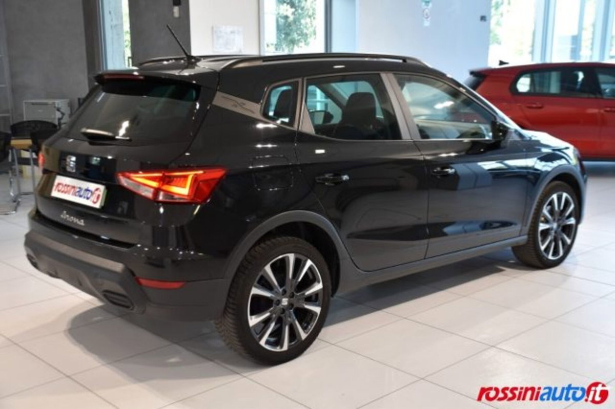 SEAT Arona 1.0 ecotsi Black Edition 95cv (5)