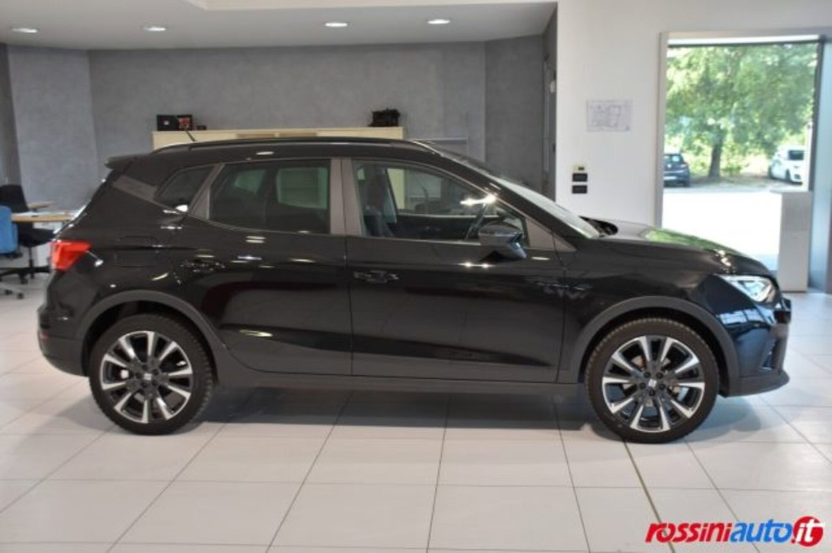 SEAT Arona 1.0 ecotsi Black Edition 95cv (6)