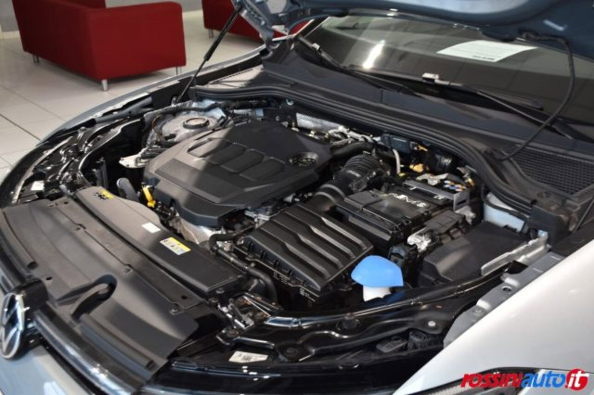 Volkswagen Passat 2.0 tdi scr R-Line 150cv dsg (15)