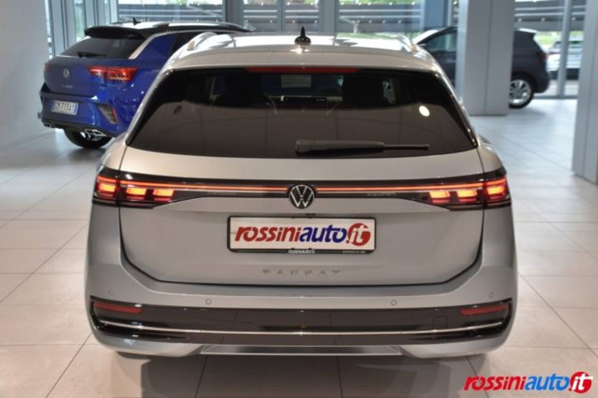 Volkswagen Passat 2.0 tdi scr R-Line 150cv dsg (4)